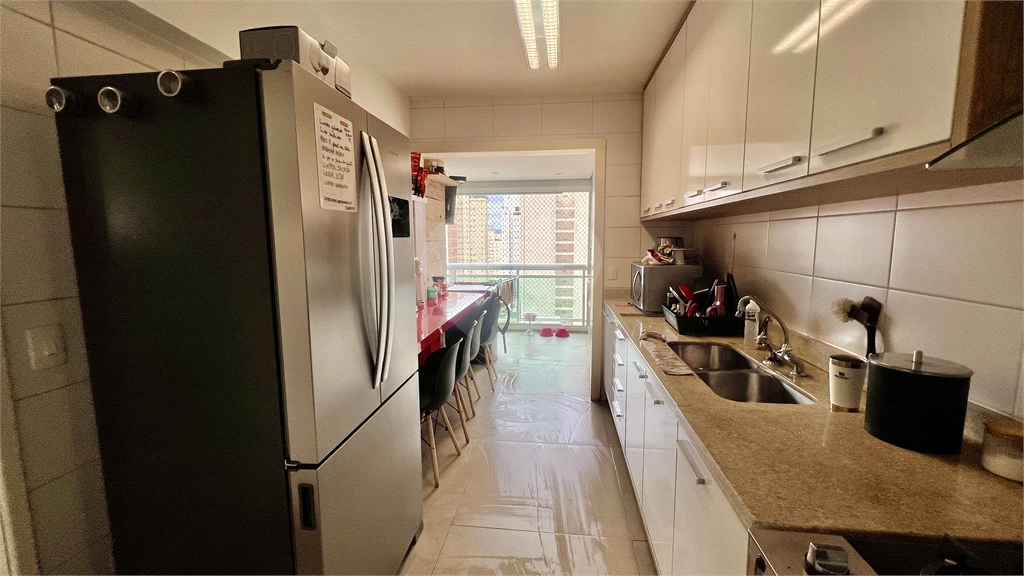 Apartamento à venda, alto padrão, 3 suítes. 
