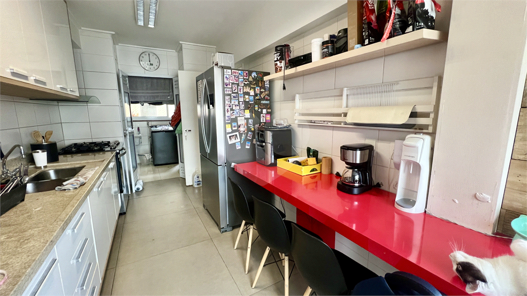 Apartamento à venda, alto padrão, 3 suítes. 