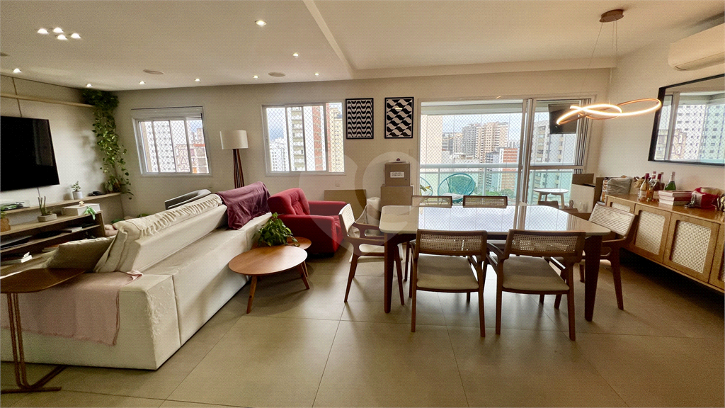 Apartamento à venda, alto padrão, 3 suítes. 