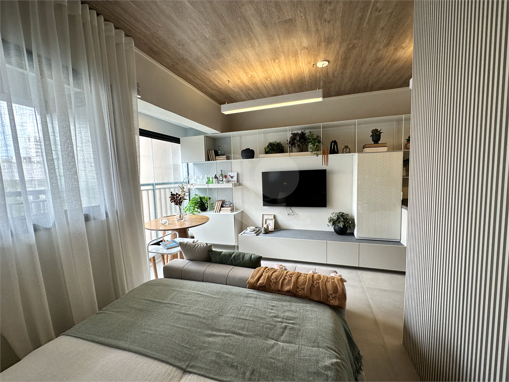 APARTAMENTO em CAMPO BELO