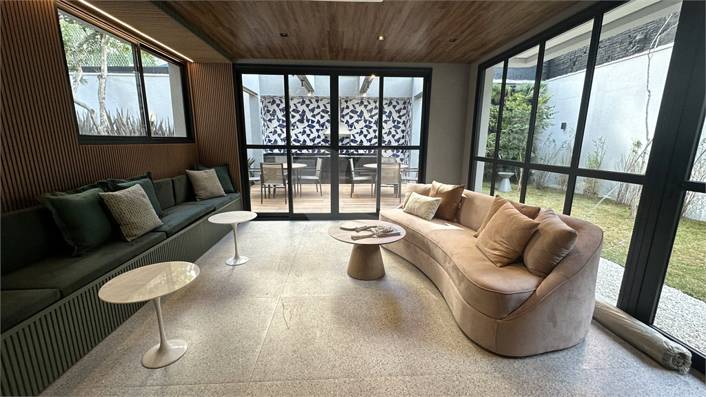 APARTAMENTO em CAMPO BELO