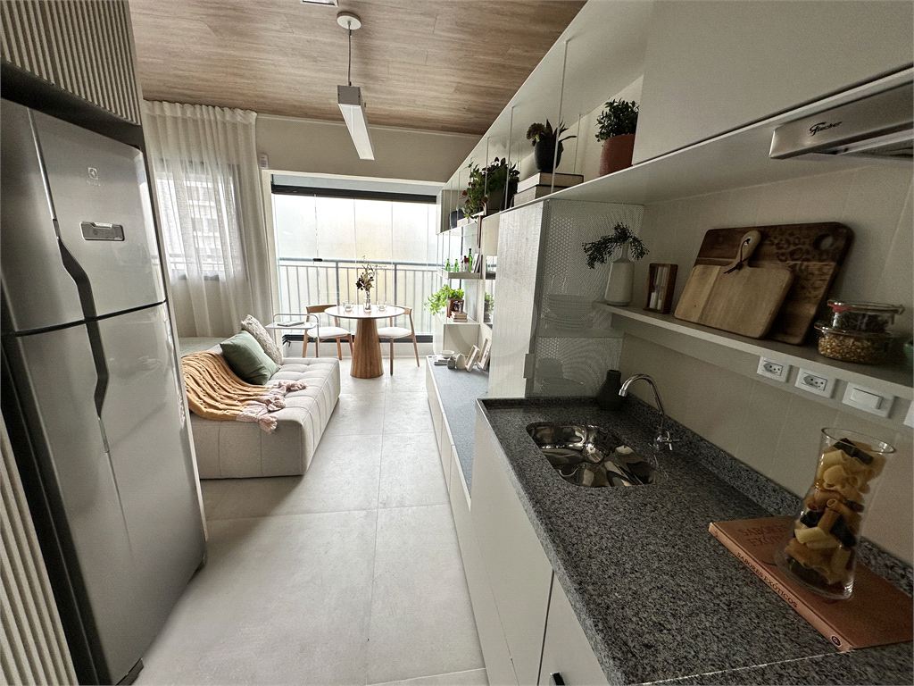 APARTAMENTO em CAMPO BELO