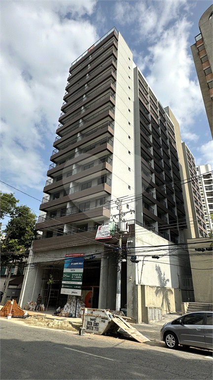 APARTAMENTO em CAMPO BELO