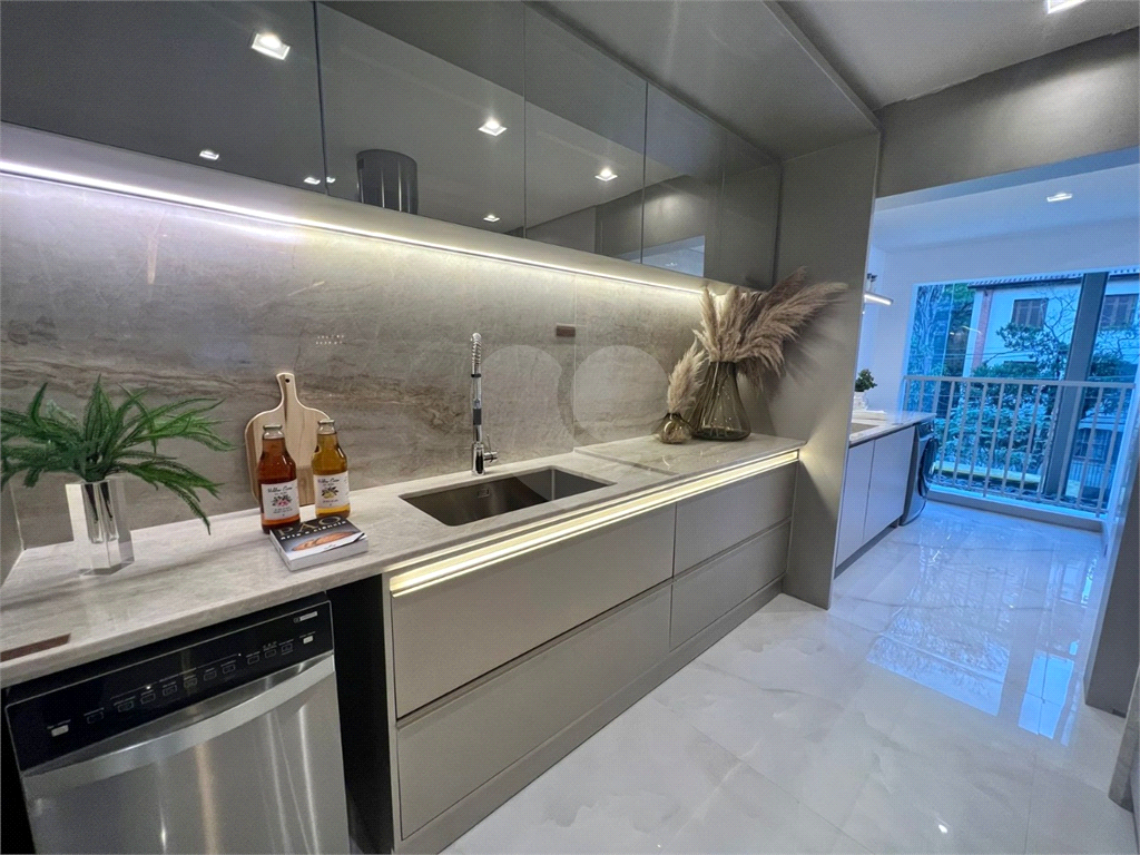  Apartamento de 166m² com 4 Dormitórios, sendo 3 Suítes, no Galleria Residence!