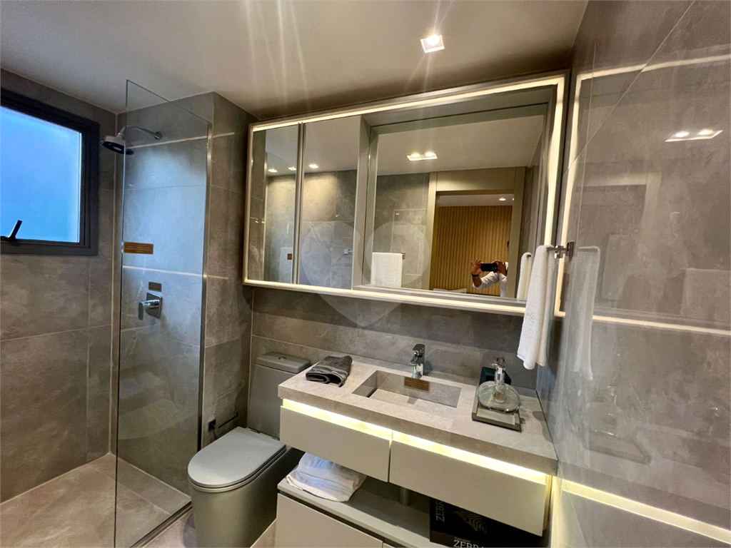  Apartamento de 166m² com 4 Dormitórios, sendo 3 Suítes, no Galleria Residence!