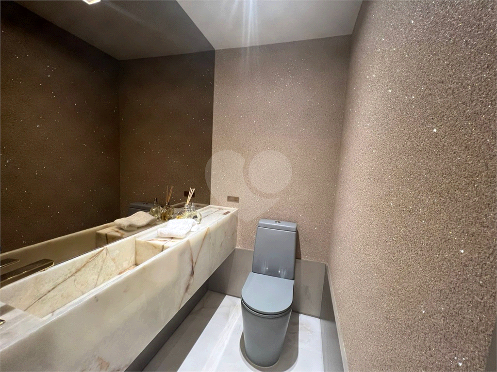  Apartamento de 166m² com 4 Dormitórios, sendo 3 Suítes, no Galleria Residence!