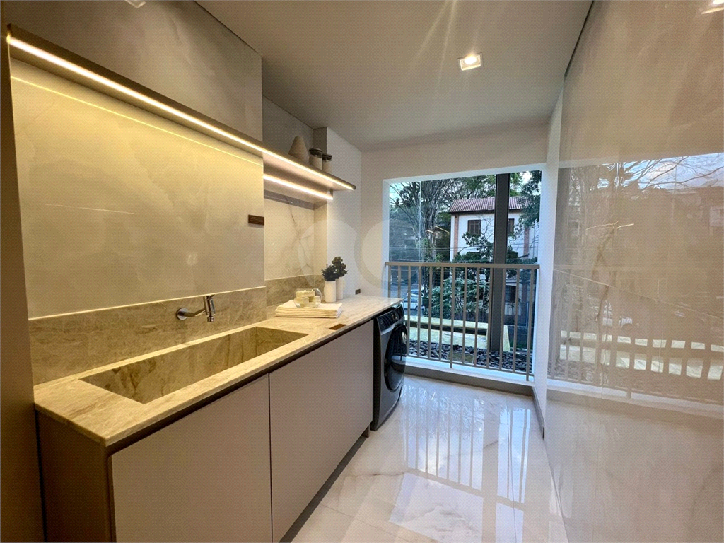  Apartamento de 166m² com 4 Dormitórios, sendo 3 Suítes, no Galleria Residence!