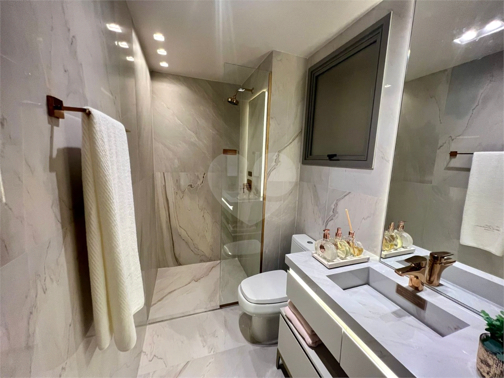  Apartamento de 166m² com 4 Dormitórios, sendo 3 Suítes, no Galleria Residence!