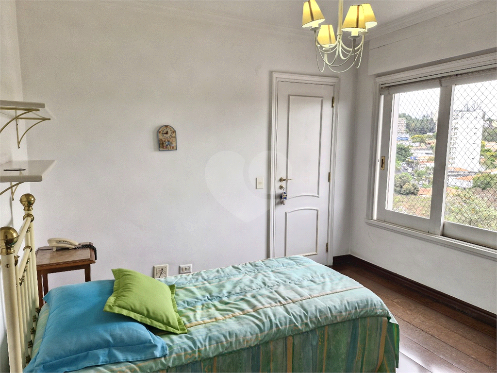 Apartamento com 300m² no Alto de Pinheiros