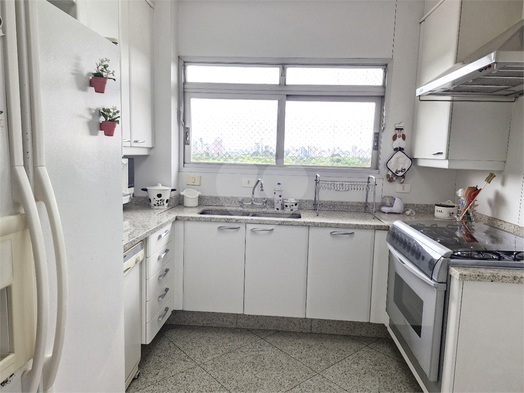 Apartamento com 300m² no Alto de Pinheiros