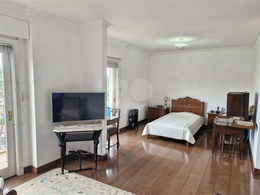 Apartamento com 300m² no Alto de Pinheiros