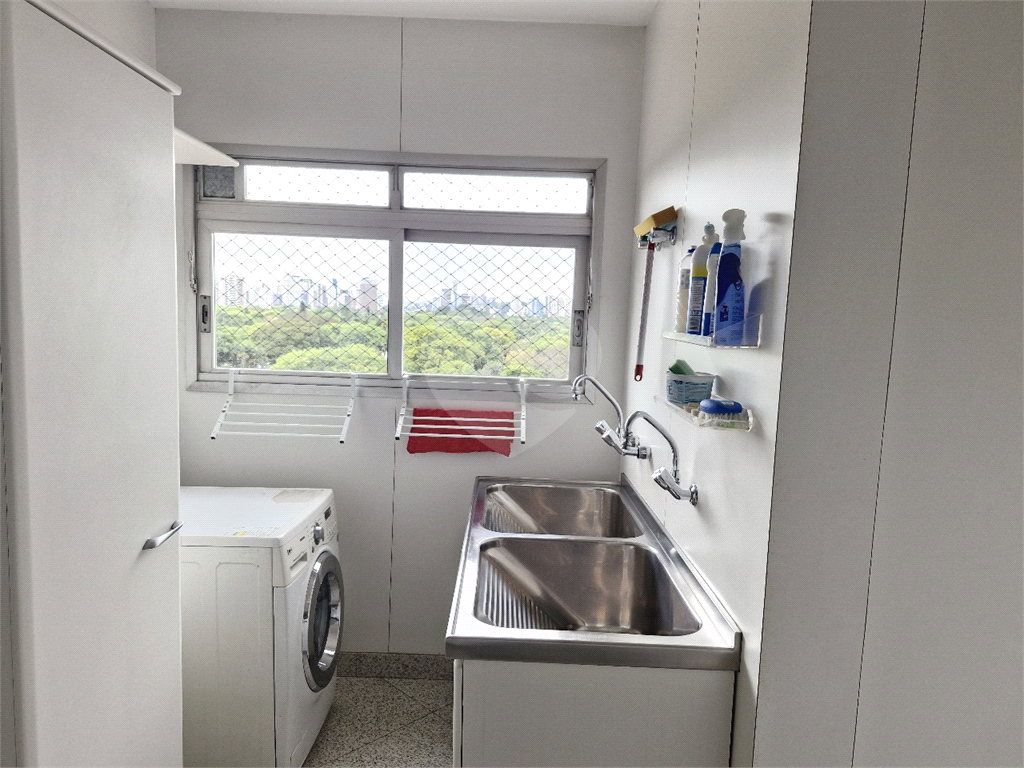Apartamento com 300m² no Alto de Pinheiros