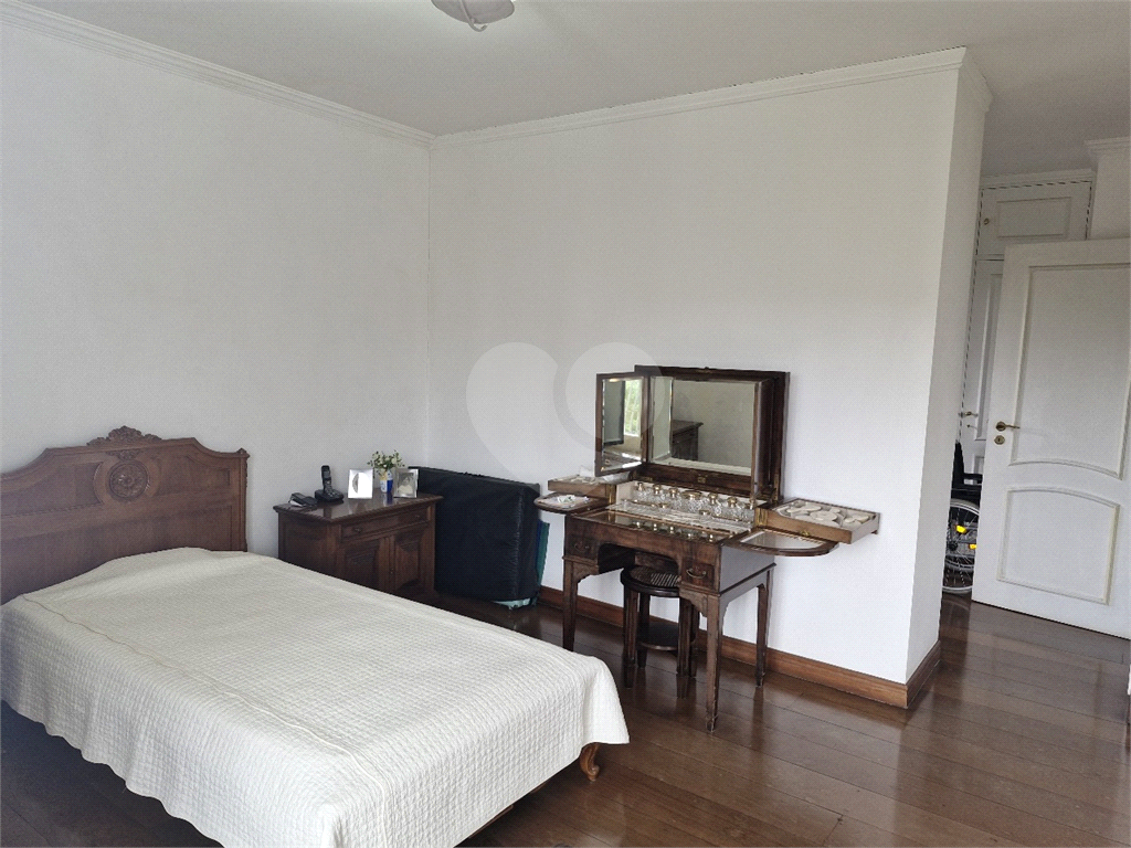 Apartamento com 300m² no Alto de Pinheiros