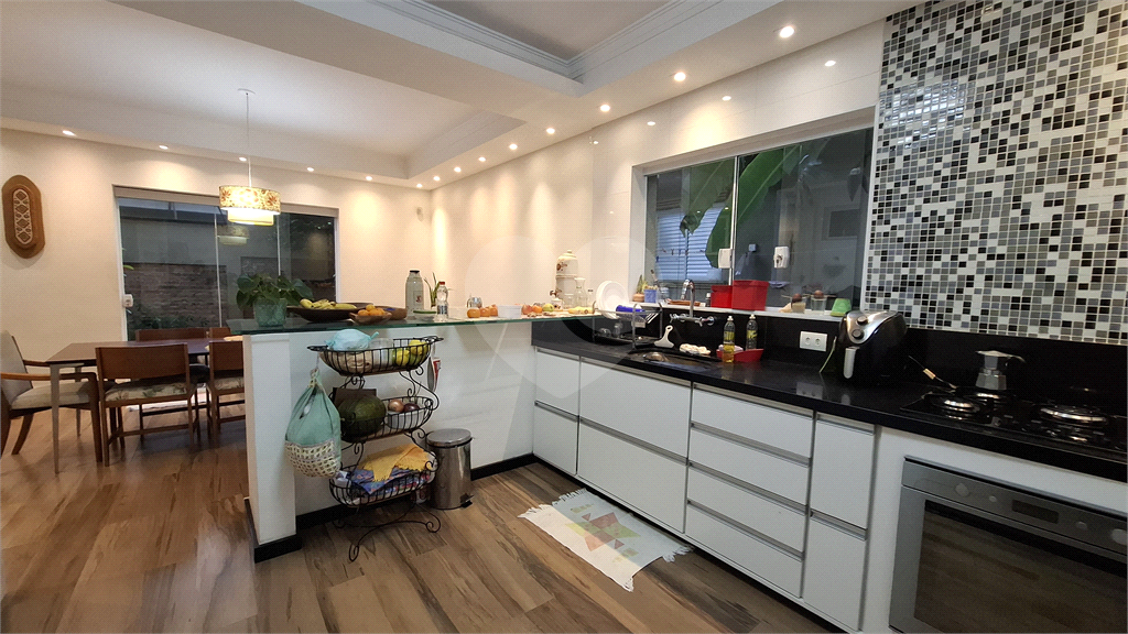Sobrado à venda com 4 quartos, 301m² - Foto 11