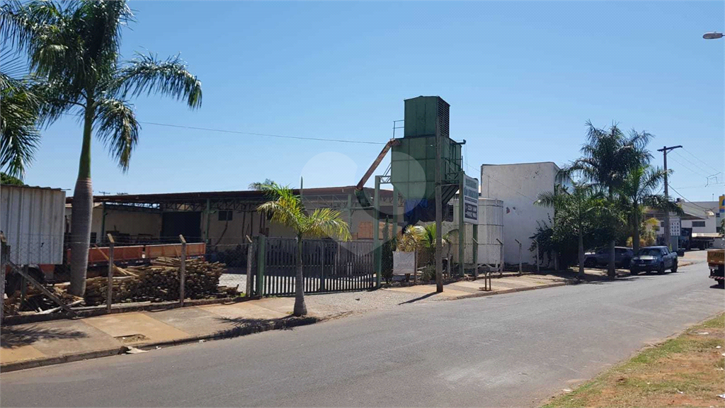 GALPAO COMERCIAL EM BADY BASSITT 