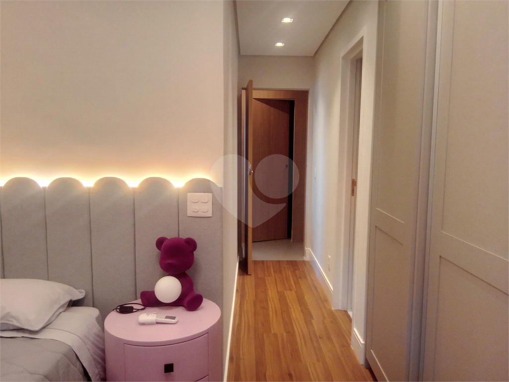 Lindo apartamento à venda no charmoso residencial Village de France