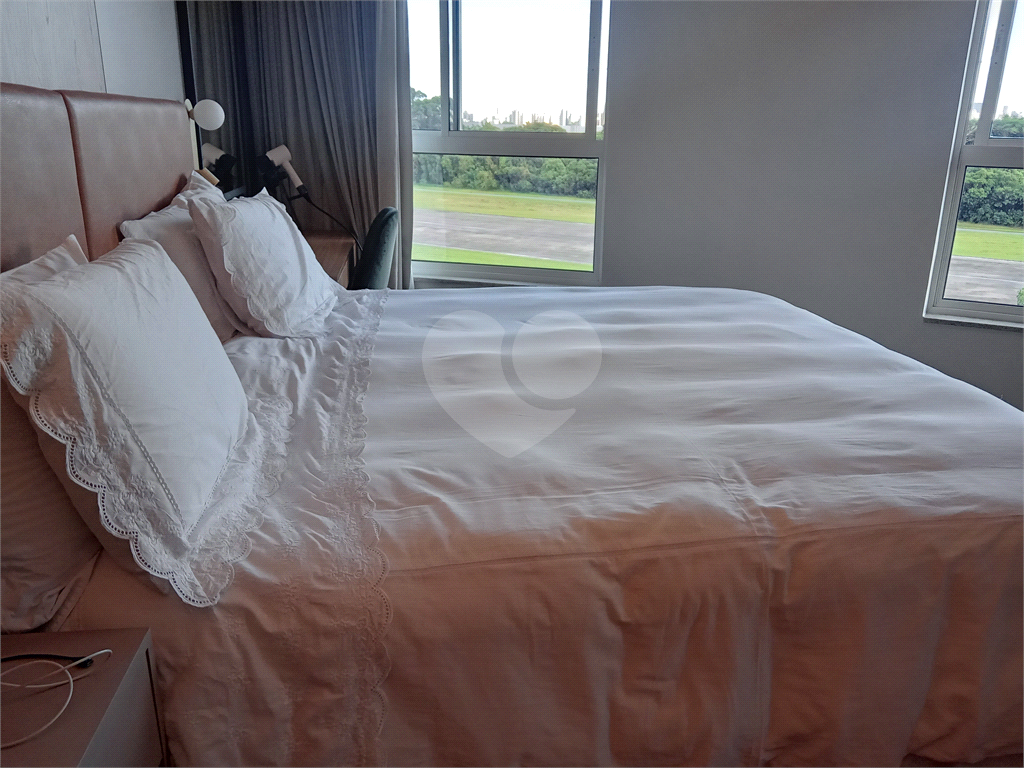 Lindo apartamento à venda no charmoso residencial Village de France