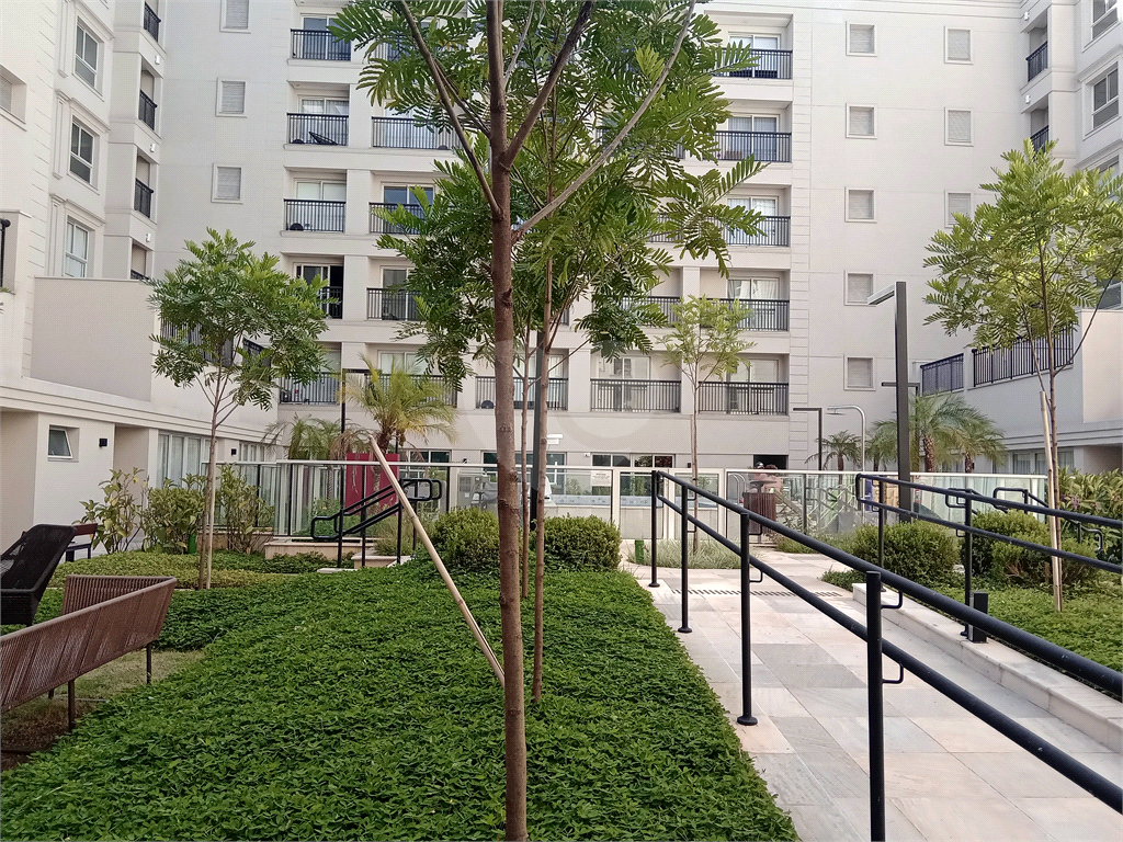 Lindo apartamento à venda no charmoso residencial Village de France