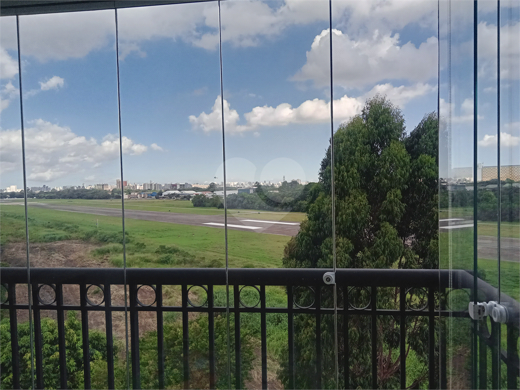 Lindo apartamento à venda no charmoso residencial Village de France