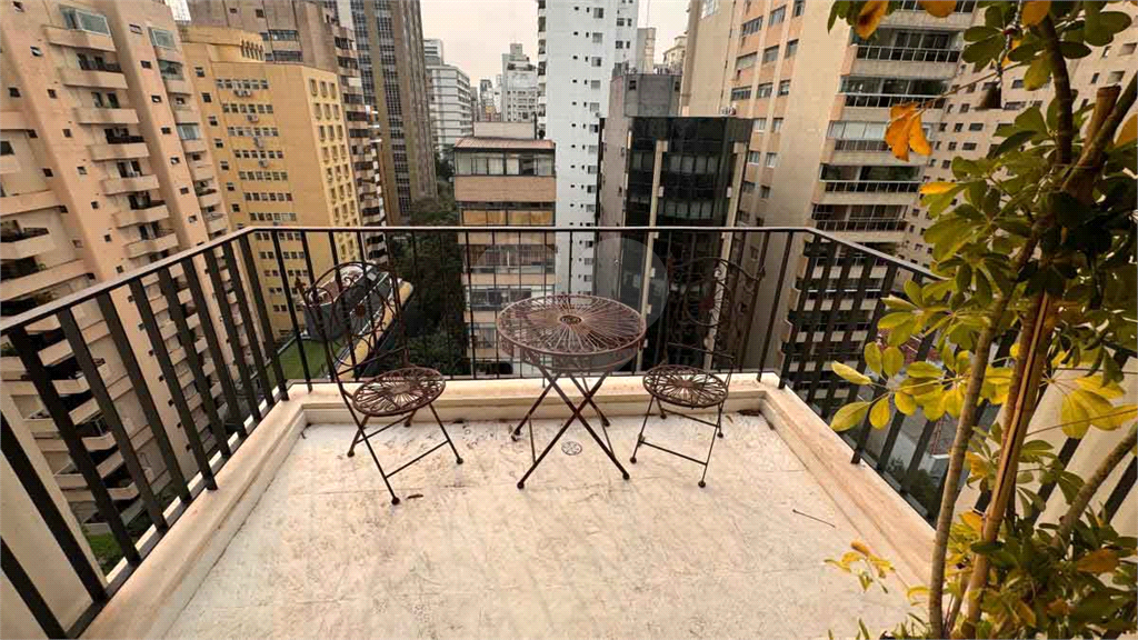 Apartamento exclusivo na parte plana dos Jardins - 3 dorms (1 suíte), 1 vaga - Andar alto