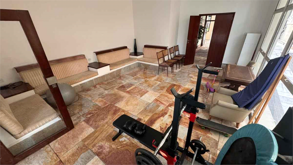Apartamento exclusivo na parte plana dos Jardins - 3 dorms (1 suíte), 1 vaga - Andar alto