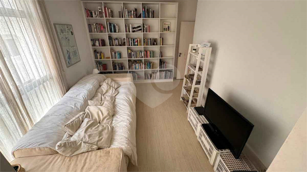 Apartamento exclusivo na parte plana dos Jardins - 3 dorms (1 suíte), 1 vaga - Andar alto