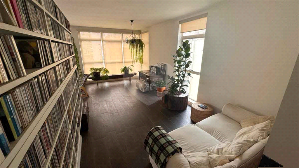Apartamento exclusivo na parte plana dos Jardins - 3 dorms (1 suíte), 1 vaga - Andar alto