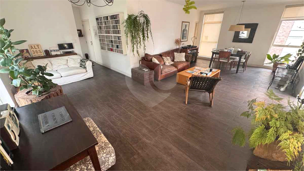 Apartamento exclusivo na parte plana dos Jardins - 3 dorms (1 suíte), 1 vaga - Andar alto