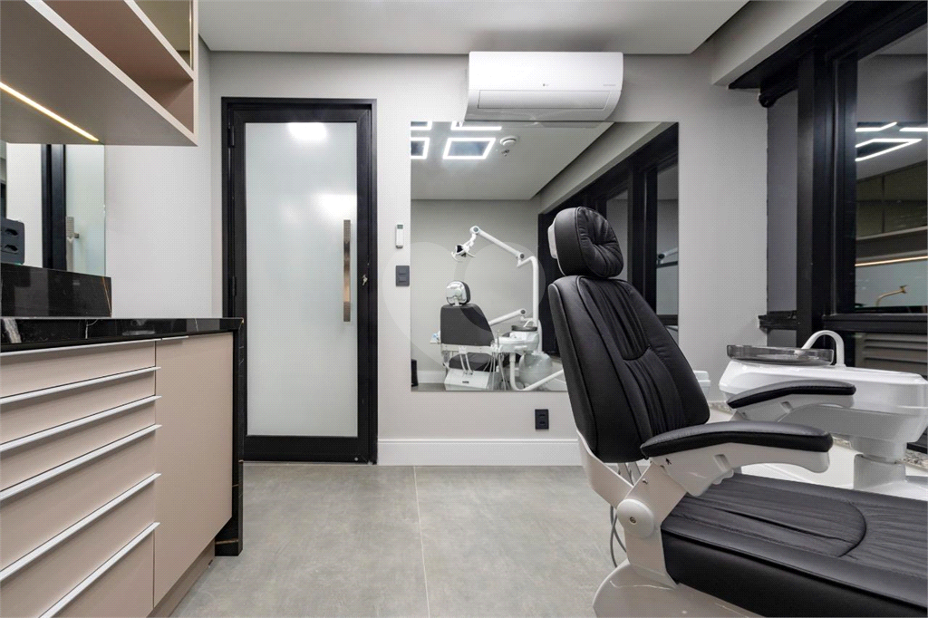 Consultório Odontológico Completo à Venda na Vila Olímpia – 3 Salas Equipadas e Raio-X