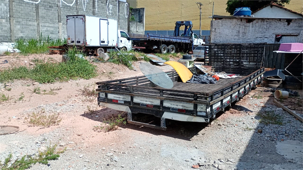 TERRENO em LIMÃO