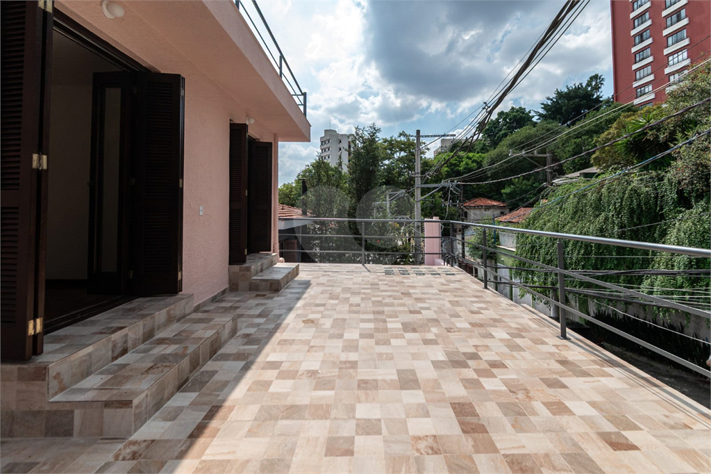 CASA em VILA MADALENA