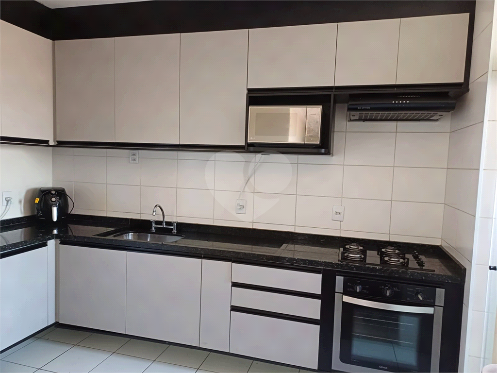 Apartamento à venda com 3 quartos, 76m² - Foto 12