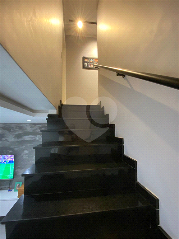 **SOBRADO À VENDA | 117 M² | 2 DORMITÓRIOS (1 SUÍTE) | 2 VAGAS NA SANTA MENA!**  