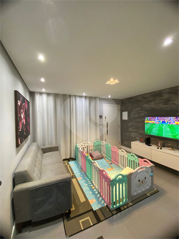 **SOBRADO À VENDA | 117 M² | 2 DORMITÓRIOS (1 SUÍTE) | 2 VAGAS NA SANTA MENA!**  