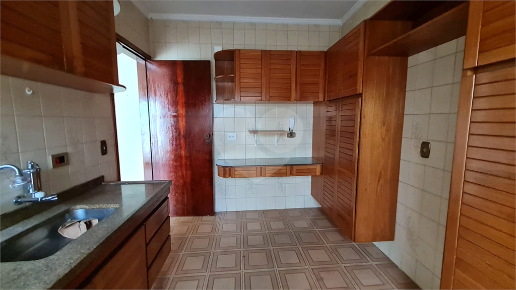 Sobrado à venda | 210 m² | 3 quartos (1 suíte) | 2 vagas na Vila Pedro Moreira!