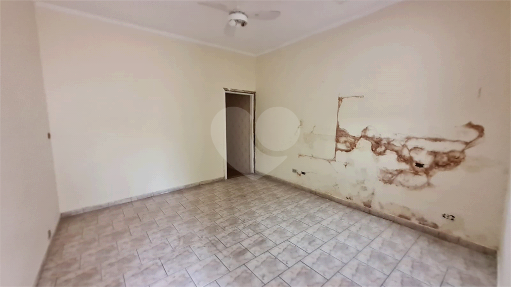 Sobrado à venda | 210 m² | 3 quartos (1 suíte) | 2 vagas na Vila Pedro Moreira!