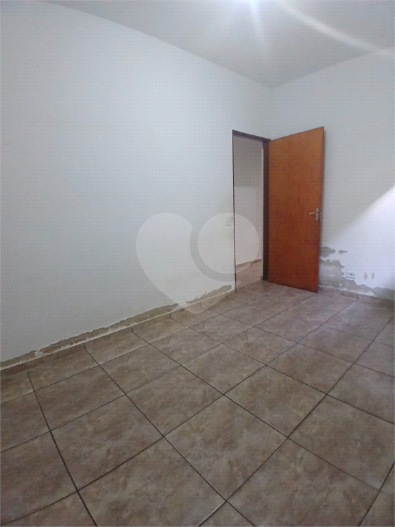 Casa à venda com 2 quartos, 70m² - Foto 12