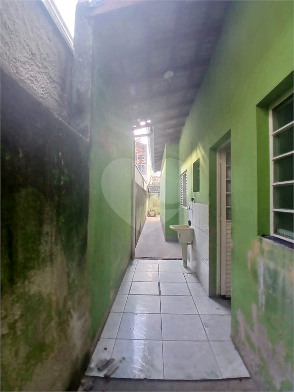Casa à venda com 2 quartos, 70m² - Foto 19