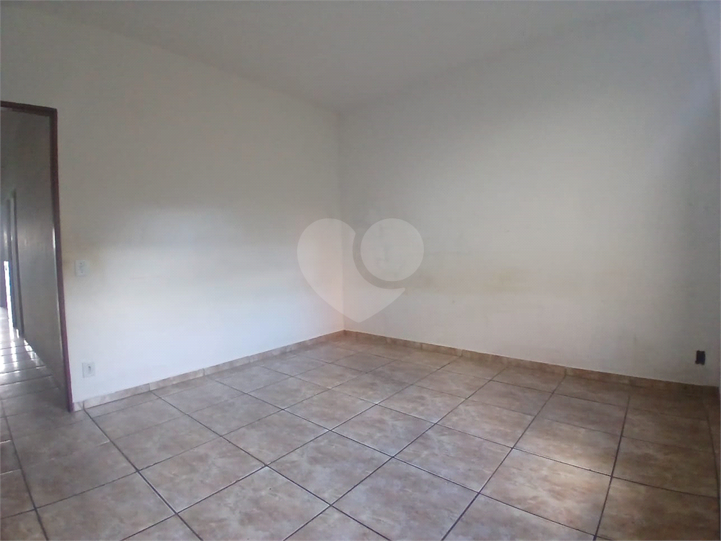 Casa à venda com 2 quartos, 70m² - Foto 16