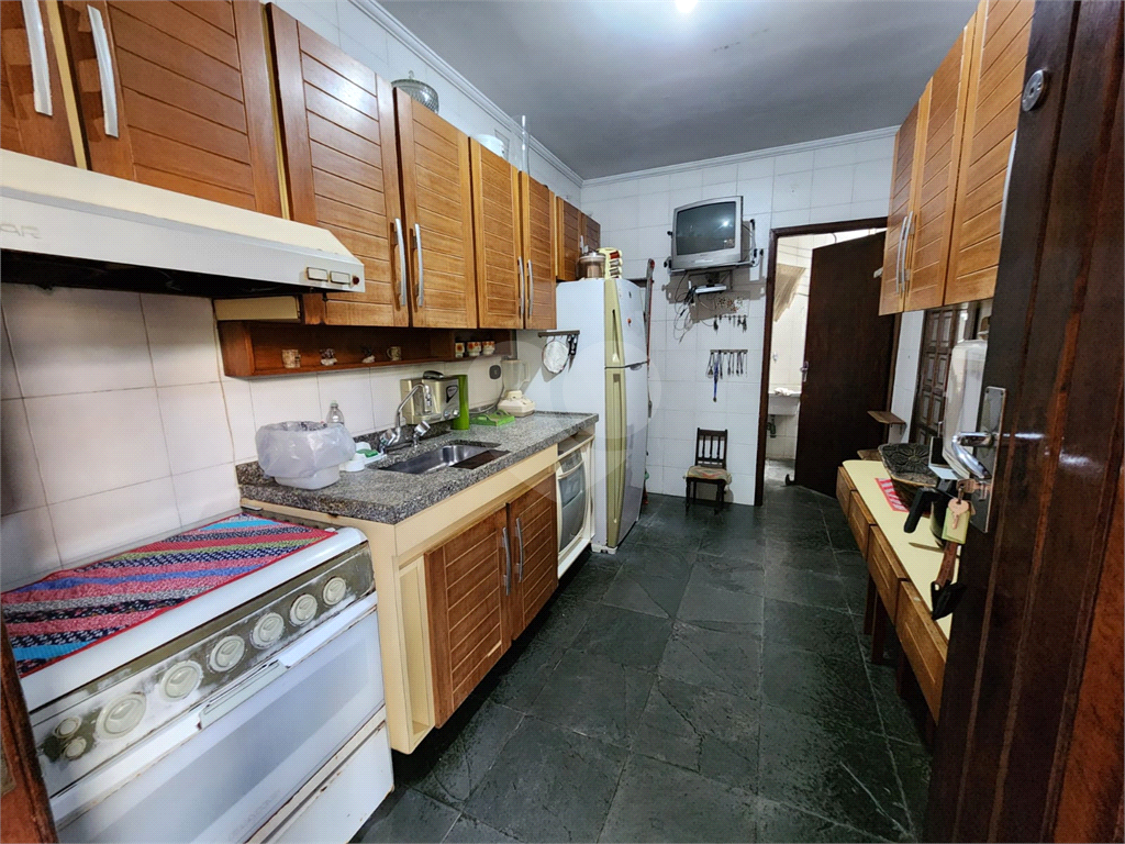 Casa térrea no Jardim Virgínia Bianca  Zona Norte 2 dormitórios, sendo 1 suíte com closet
