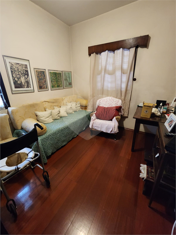 Casa térrea no Jardim Virgínia Bianca  Zona Norte 2 dormitórios, sendo 1 suíte com closet