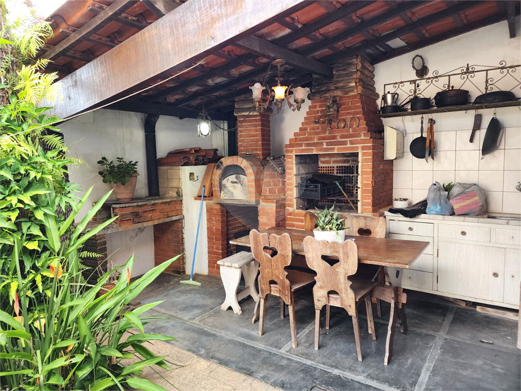 Casa térrea no Jardim Virgínia Bianca  Zona Norte 2 dormitórios, sendo 1 suíte com closet
