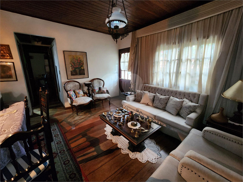 Casa térrea no Jardim Virgínia Bianca  Zona Norte 2 dormitórios, sendo 1 suíte com closet