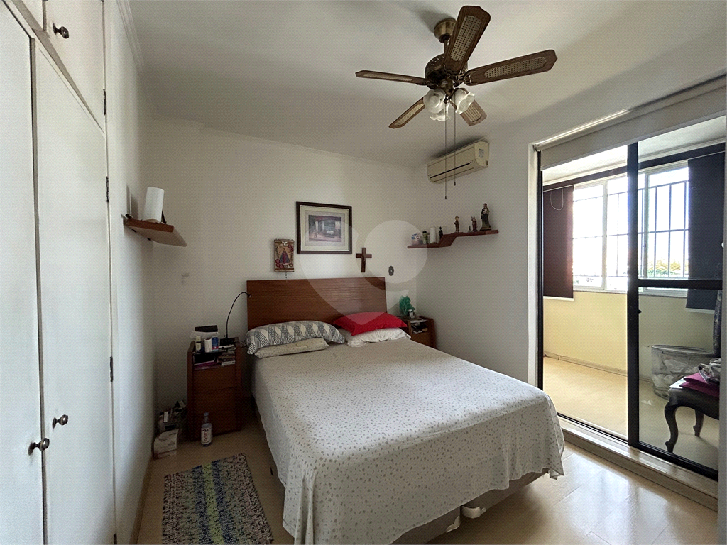 Apartamento de 120 m2 com Portaria 24hs em andar alto