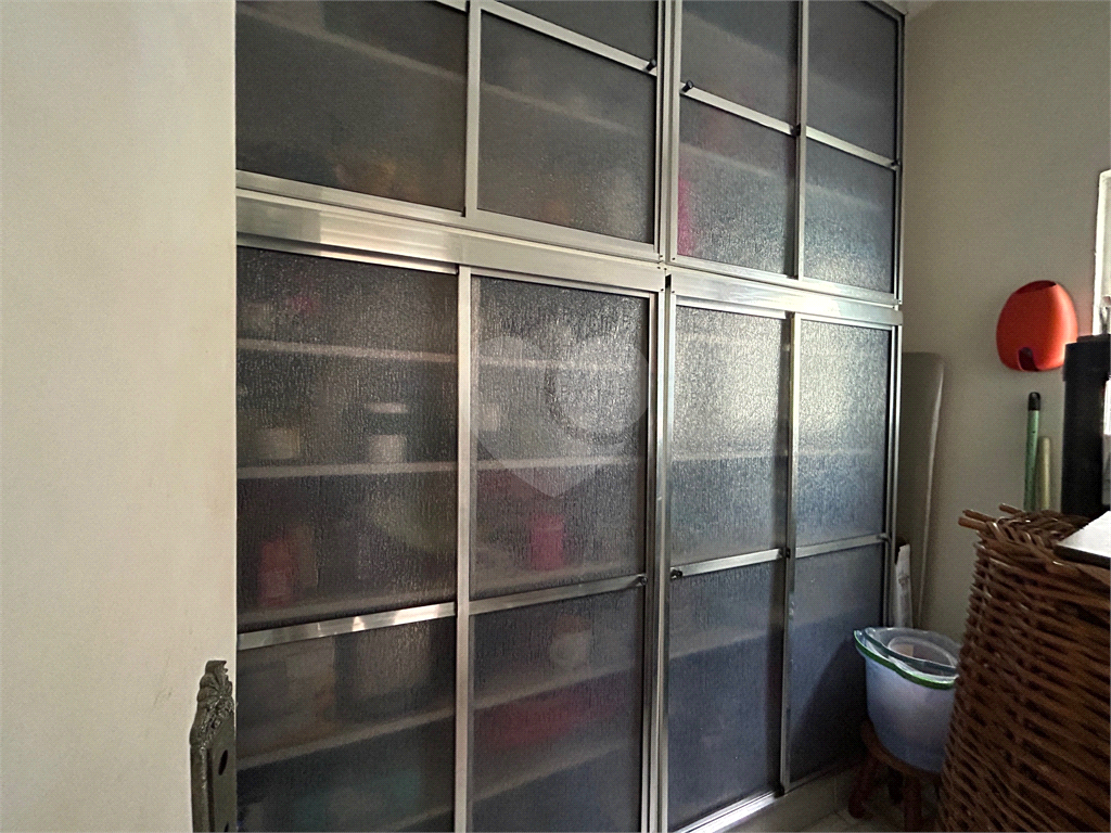 Apartamento de 120 m2 com Portaria 24hs em andar alto