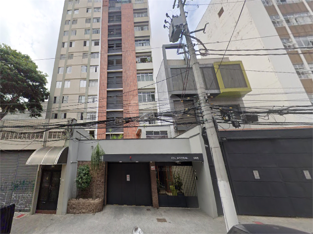 Apartamento de 120 m2 com Portaria 24hs em andar alto