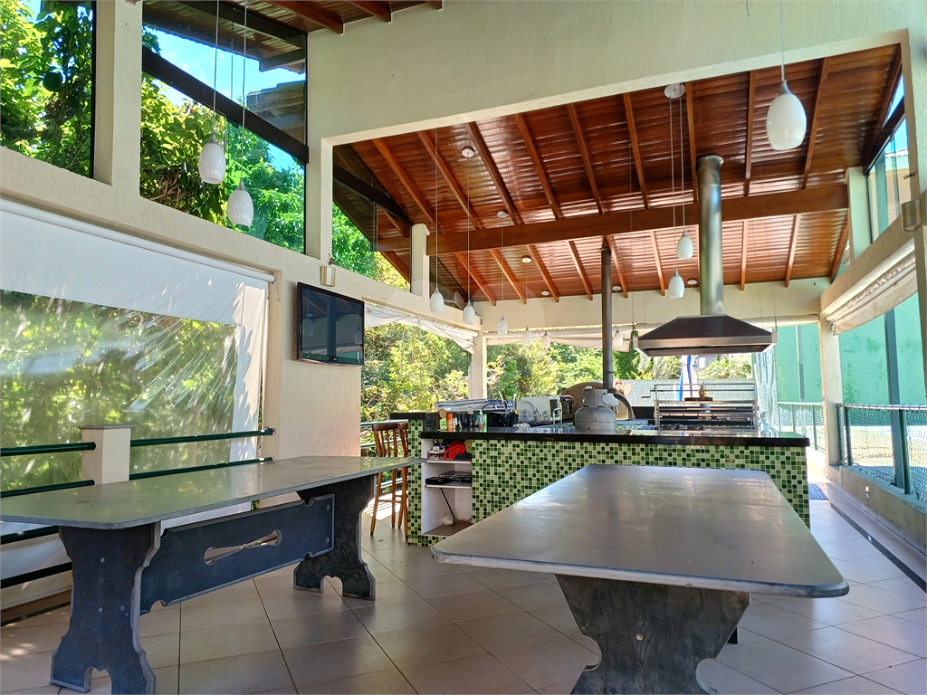Terreno em Condomínio Fechado no Horto Florestal – 924m² com Lazer Incluso.