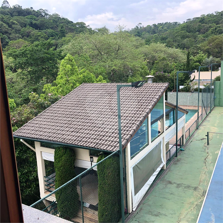 Terreno em Condomínio Fechado no Horto Florestal – 924m² com Lazer Incluso.