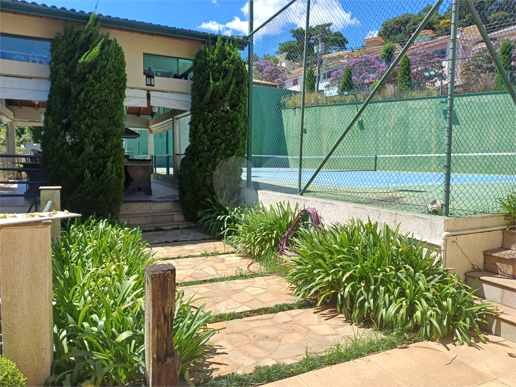 Terreno em Condomínio Fechado no Horto Florestal – 924m² com Lazer Incluso.