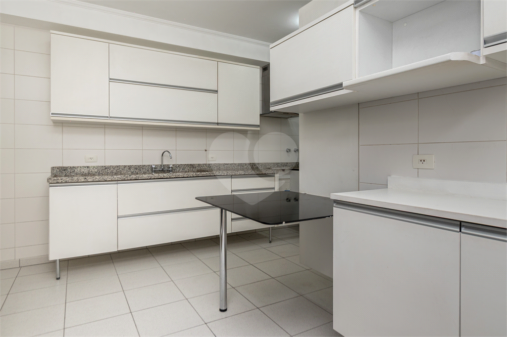 Apartamento com 3 quartos sendo 2 suites - Excelente localização em Perdizes